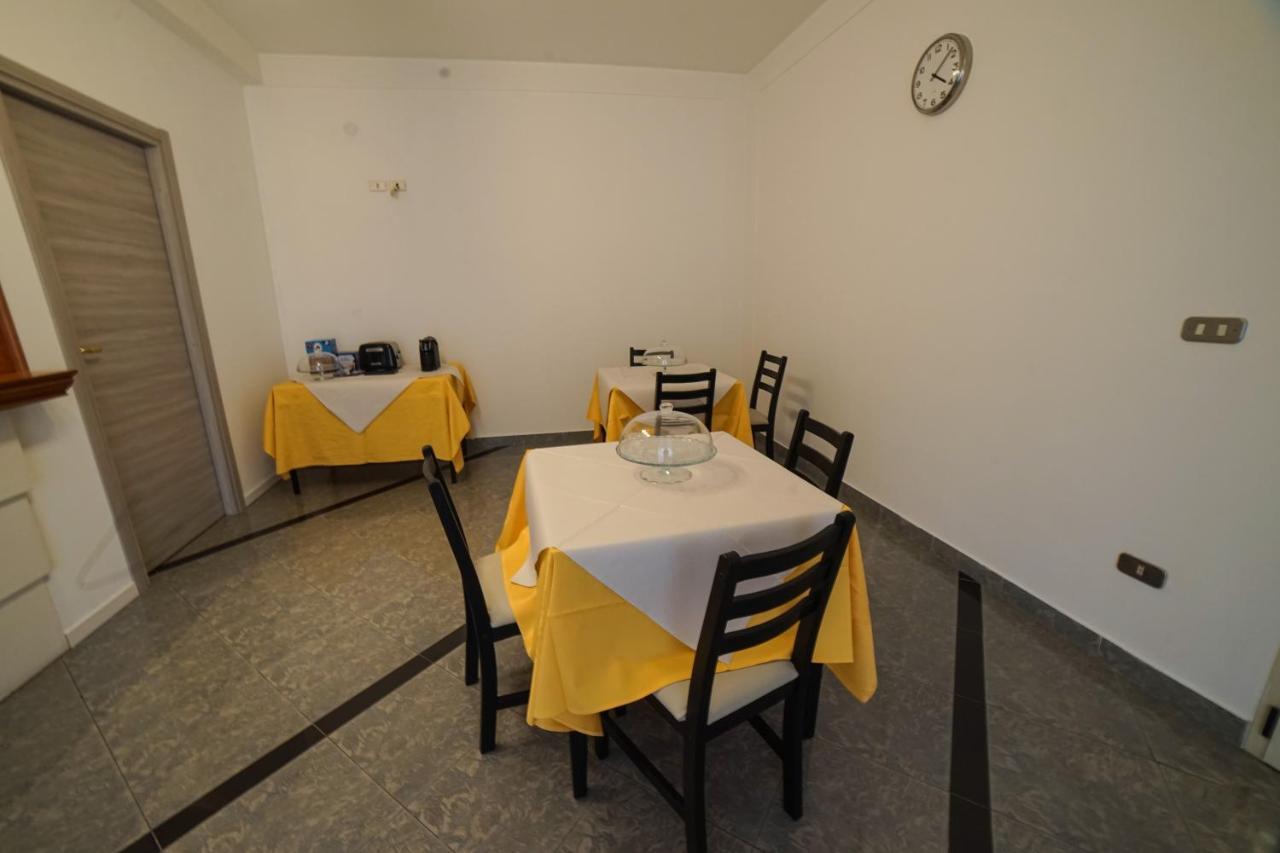 Central Home B&B Cosenza Exteriör bild